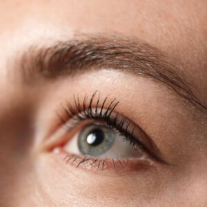 Augenbraun zupfen, Augenbraun färben, Wimpernfärben